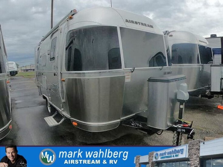 Thumbnail Photo undefined for 2018 Airstream Flying Cloud